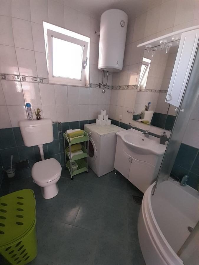 Holiday Home Anita Unesic Luaran gambar