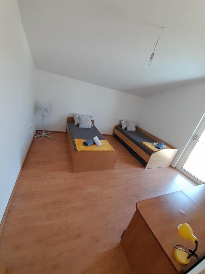 Holiday Home Anita Unesic Luaran gambar