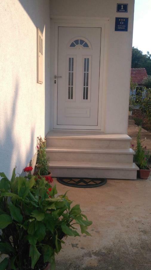 Holiday Home Anita Unesic Luaran gambar